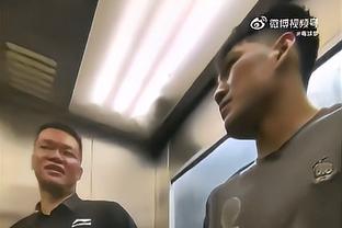 媒体人谈郑智“怒瞪”球迷：如果只是喊退票，应该轮不到他出头